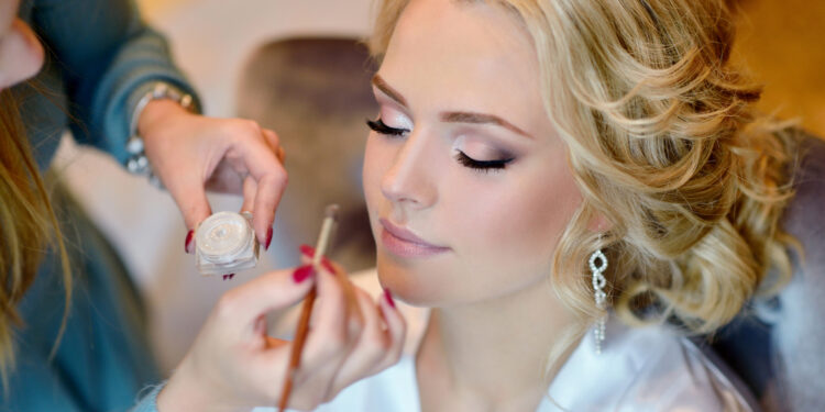 How to Achieve Perfect, Lasting Makeup on Your Wedding Day