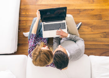 5 Wedding Planning Tasks You Can Complete From Your Couch