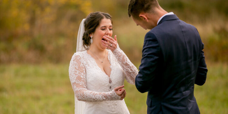 Groom Surprises His Bride With The "Purrfect" Gift