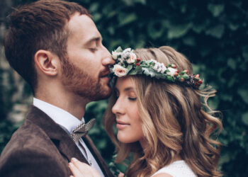 Beautiful wedding couple kissing