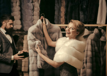 How to dress for a winter wedding