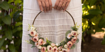 Bride has grandmas as flower girls at her wedding