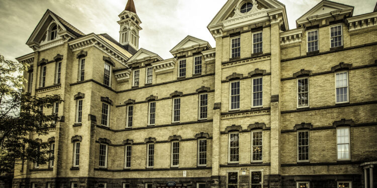 Girl caught ghostly apparition on video in abandoned psychiatric facility