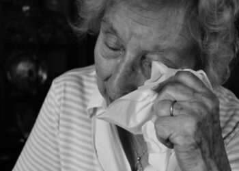 Bride-to-be secretly flies with wedding dress to see 103-year-old nana who couldn’t be at wedding